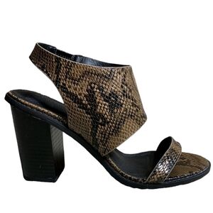 NIB French Connection Lori Snakeskin Sandal Women's Size 7